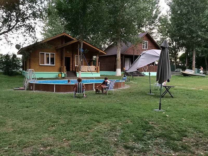 Рыболовная база Лебедь, Астраханская область, Камызякский район село Гандурино село Полдневое село Иванчуг село Самосделка