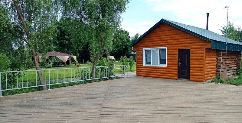 Рыболовная база Хуторок, Астраханская область, Камызякский район село Чапаево Кировский село Иванчуг село Раздор село Жан-Аул