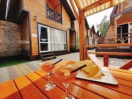 Четырёхместный номер Comfort с красивым видом из окна, База отдыха Кокос, Анапа