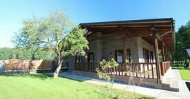 Дом у яблони, Туристический комплекс Green Club, Браславский район