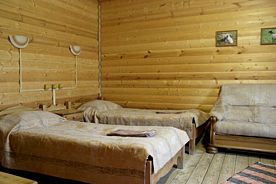 Двухместный Дом Теремок с красивым видом из окна двуспальная кровать, Охотничье-рыболовная база Сафари Парк, Гамзюки