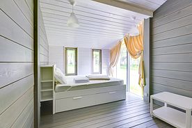 Двухместный семейный коттедж двуспальная кровать, Гостевой дом Edimonovo Village, Конаково