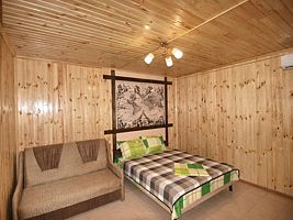 Бунгало 2-местный 1-комнатный, База отдыха Адмирал (Кирилловка), Кирилловка