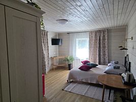 №5. 4-х местный номер с удобствами в номере (3 этаж), Гостевой дом Удачный, Манжерок