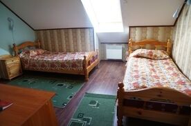 Четырехместный стандарт Номера: 8, База отдыха Надеждино, Надеждино