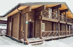 Коттедж 14-местный Номера домов: 28, База отдыха Рыбацкий хуторок, Алексеевский район
