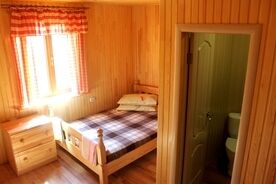 Двухместный номер, Загородный клуб Затумания