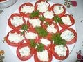 Помидоры с чесноком и сыром