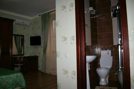 Двухкомнатный полулюкс, Гостевой дом Касабланка, Адлер