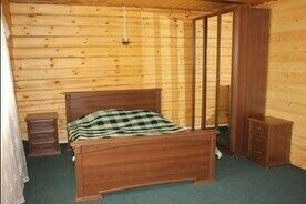 4-местный семейный номер Номера: 3, 5, База отдыха Русское подворье, Иркутский район