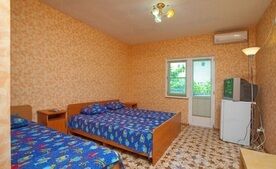 Трехместный комфорт, Гостевой дом На Мостовой, Новомихайловский